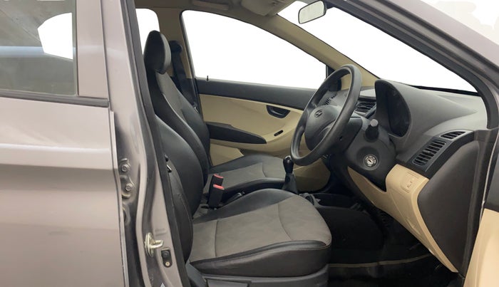 2013 Hyundai Eon ERA +, Petrol, Manual, 28,625 km, Right Side Front Door Cabin