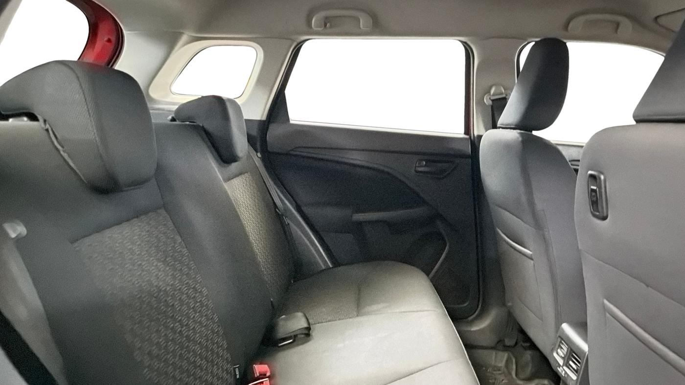 2022 Maruti BREZZA VXI AT SMART HYBRID, Petrol, Automatic, 46,162 km, Right Side Rear Door Cabin