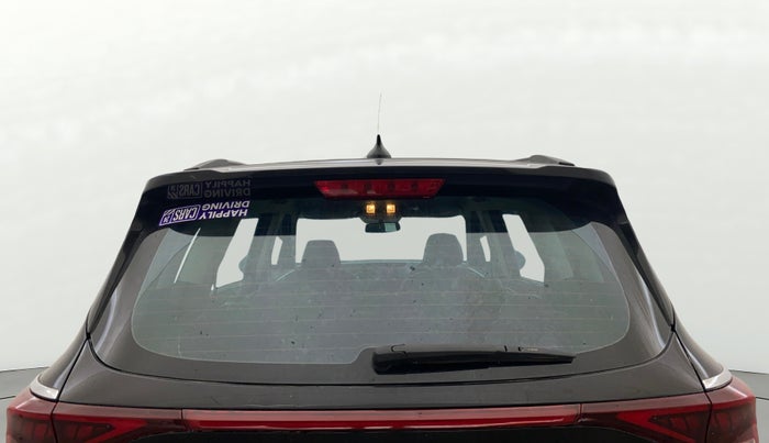 2023 KIA CARENS PRESTIGE PLUS 1.4 PETROL 7 STR, Petrol, Manual, 26,327 km, Rear Windshield