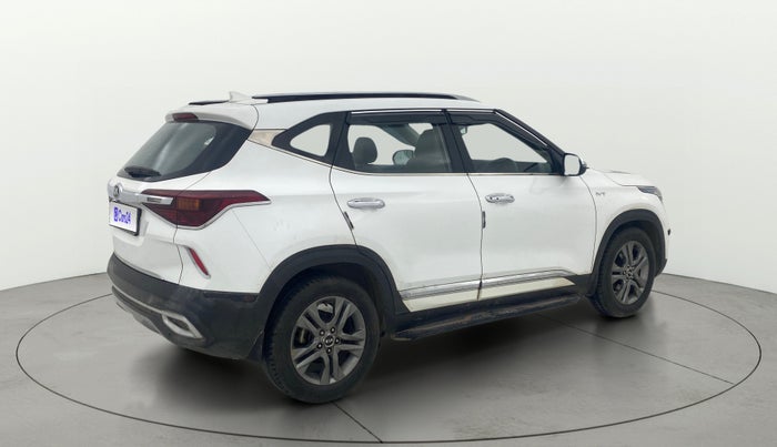 2020 KIA SELTOS HTX IVT 1.5 PETROL, Petrol, Automatic, 1,05,627 km, Right Back Diagonal