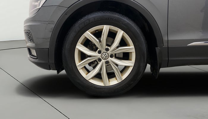 2018 Volkswagen TIGUAN HIGHLINE TDI AT, Diesel, Automatic, 1,41,504 km, Left Front Wheel