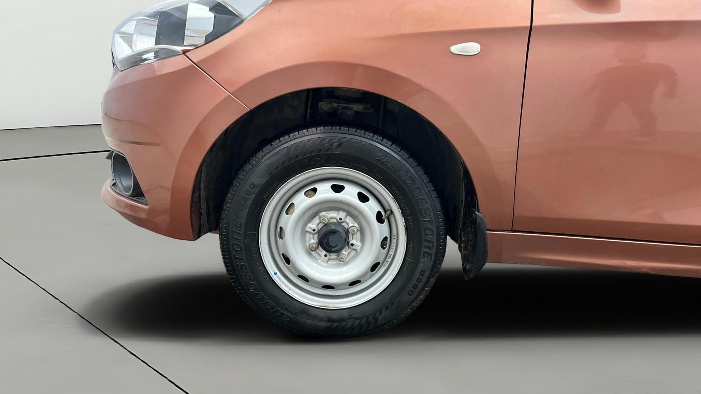 2017 Tata TIGOR XE PETROL, Petrol, Manual, 43,406 km, Left Front Wheel