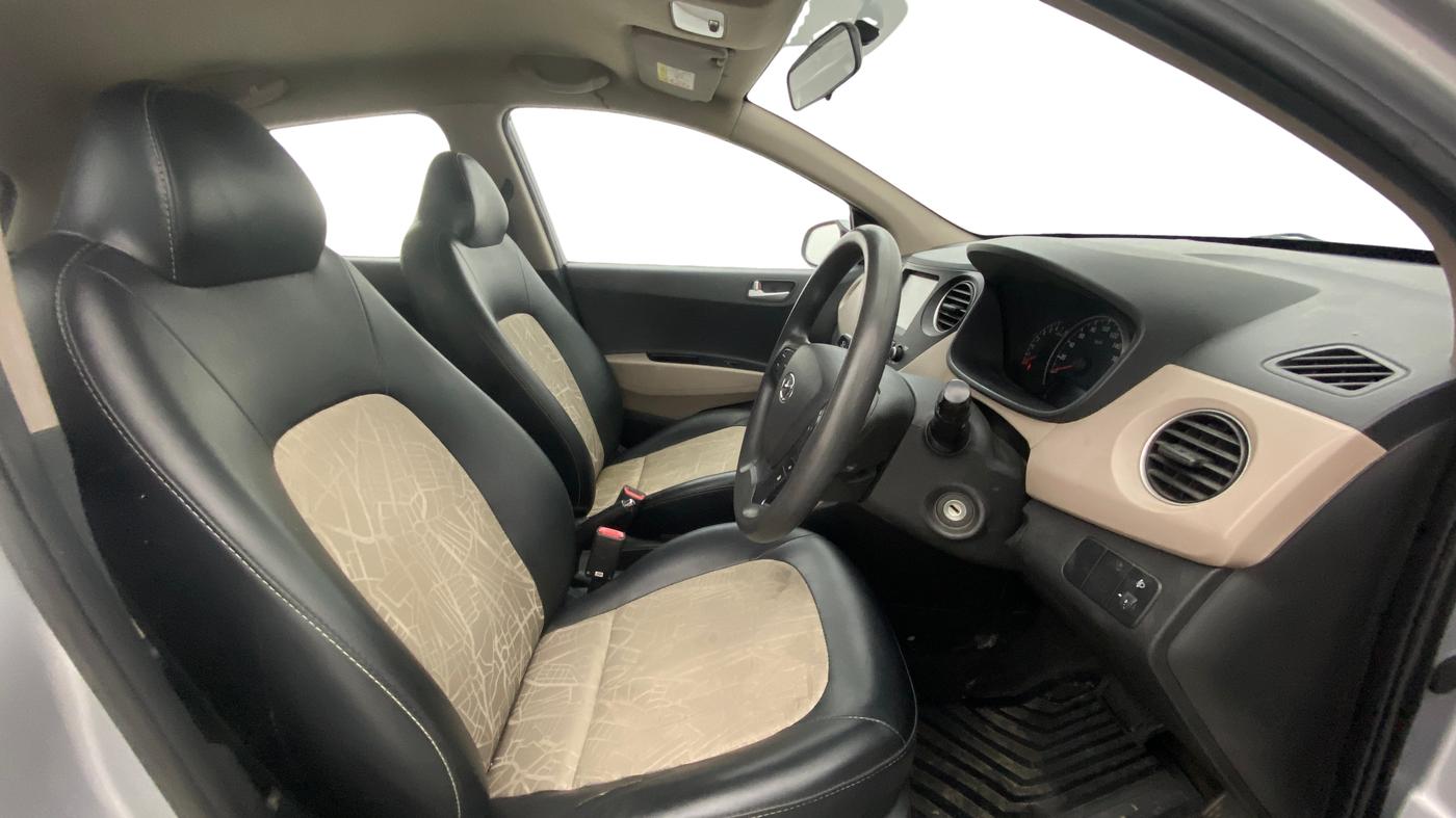 2019 Hyundai Grand i10 SPORTZ AT 1.2 KAPPA VTVT, Petrol, Automatic, 76,726 km, Right Side Front Door Cabin