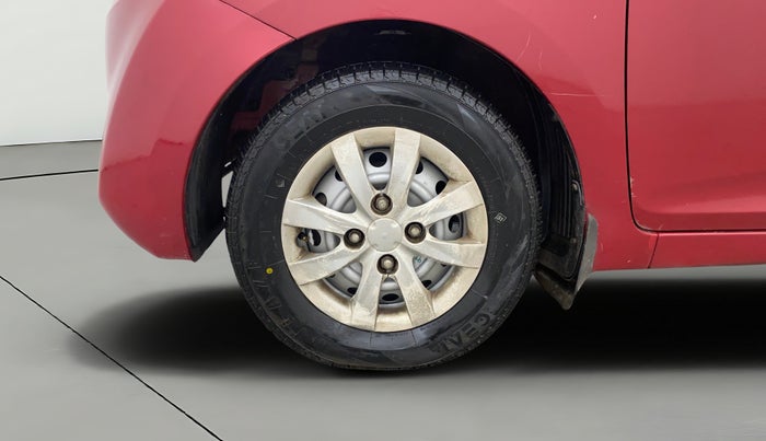 2017 Hyundai Eon ERA +, CNG, Manual, 49,982 km, Left Front Wheel