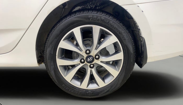 2015 Hyundai Verna FLUIDIC 4S 1.6 VTVT SX, Petrol, Manual, 51,899 km, Left Rear Wheel