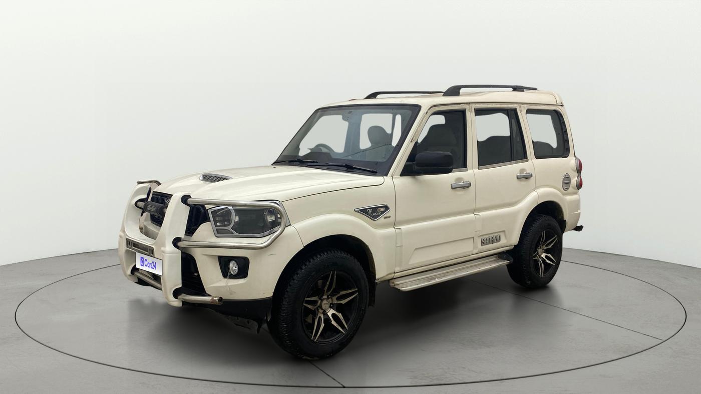 2017 Mahindra Scorpio S5, Diesel, Manual, 1,28,874 km, Left Front Diagonal