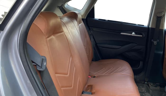 2020 KIA SELTOS HTK PLUS 1.5, Petrol, Manual, 58,494 km, Right Side Rear Door Cabin