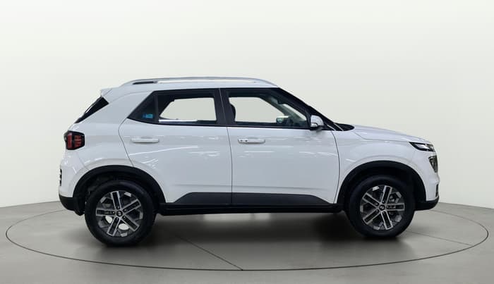 2024 Hyundai VENUE SX 1.5 CRDI, Diesel, Manual, 17,740 km, Right Side View
