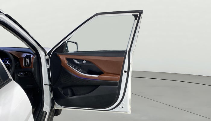 2023 Hyundai ALCAZAR PRESTIGE 1.5 TURBO PETROL MT 7STR, Petrol, Manual, 7,467 km, RHS Front Door