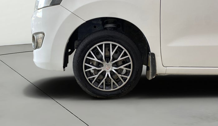 2016 Maruti Wagon R 1.0 VXI (O) AMT, Petrol, Automatic, 37,714 km, Left Front Wheel