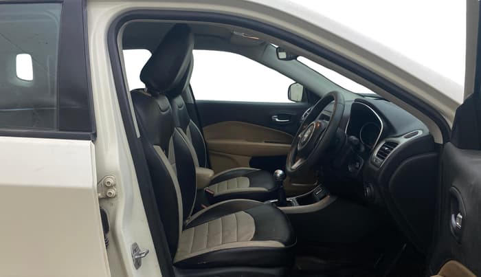 2017 Jeep Compass LONGITUDE (O) 2.0 DIESEL, Diesel, Manual, 1,22,919 km, Right Side Front Door Cabin