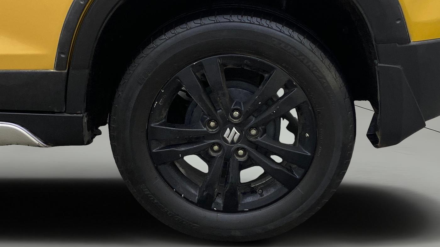 2019 Maruti Vitara Brezza ZDI AMT, Diesel, Automatic, 1,40,577 km, Left Rear Wheel