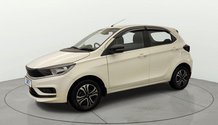 2024 Tata Tiago XT PETROL, Petrol, Manual, 26,272 km, Left Front Diagonal