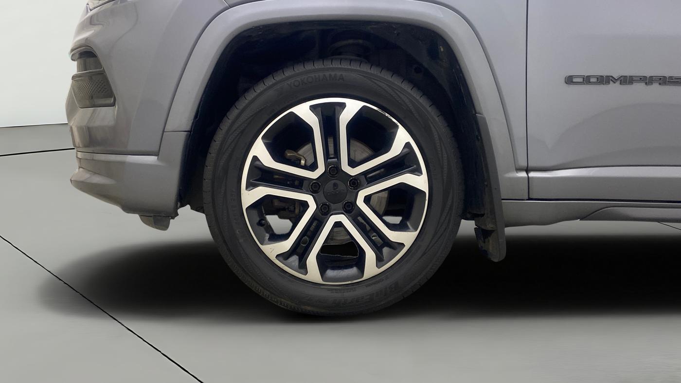 2021 Jeep Compass MODEL S (O) DIESEL 4X4 AT, Diesel, Automatic, 1,04,570 km, Left Front Wheel