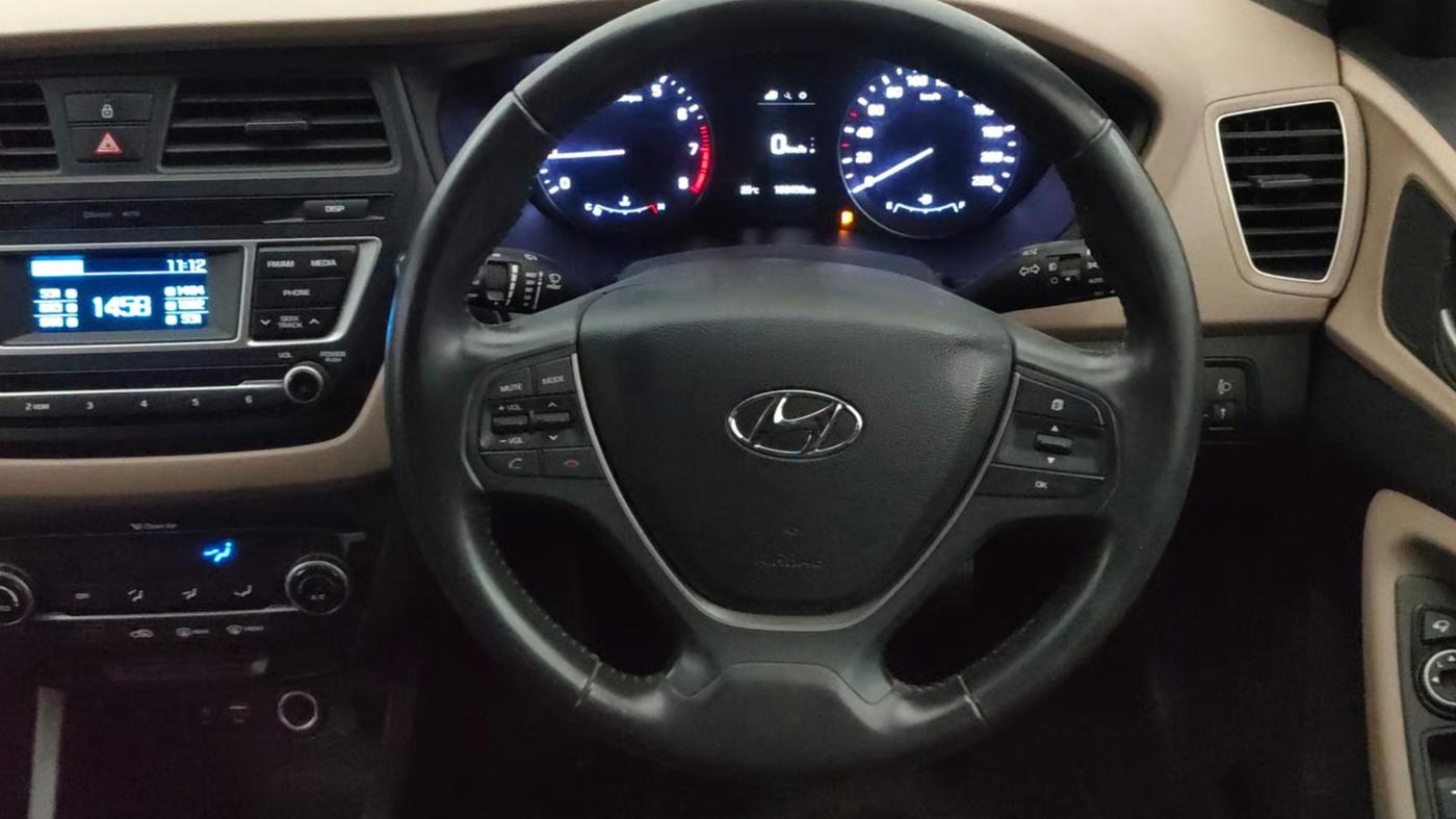 2016 Hyundai Elite i20 ASTA 1.2, Petrol, Manual, 1,03,459 km, Steering Wheel Close Up