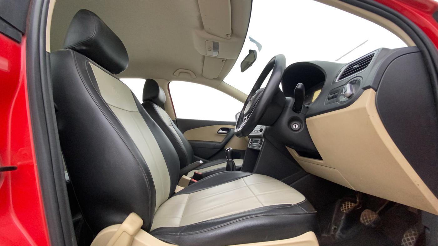 2015 Volkswagen Polo HIGHLINE1.2L, Petrol, Manual, 56,544 km, Right Side Front Door Cabin
