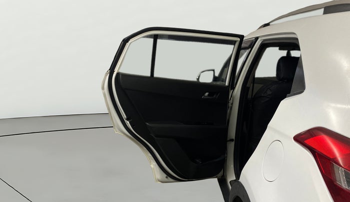 2016 Hyundai Creta SX PLUS 1.6 PETROL, Petrol, Manual, 1,05,447 km, LHS Rear Door