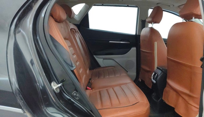 2022 KIA SONET HTX 1.0 IMT, Petrol, Manual, 24,450 km, Right Side Rear Door Cabin