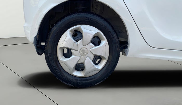 2017 Tata Tiago XT PETROL, Petrol, Manual, 27,057 km, Right Rear Wheel