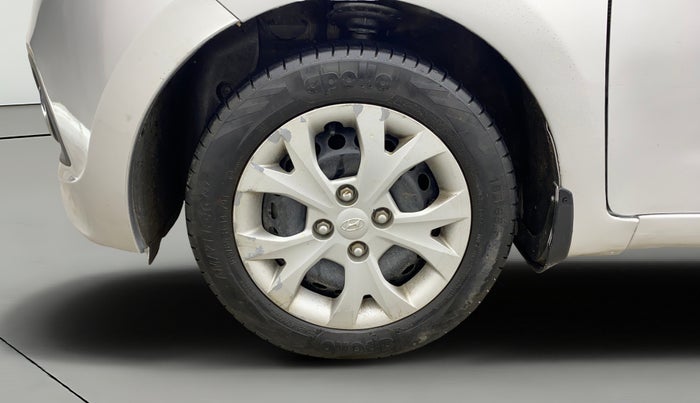 2016 Hyundai Grand i10 MAGNA AT 1.2 KAPPA VTVT, Petrol, Automatic, 64,815 km, Left Front Wheel