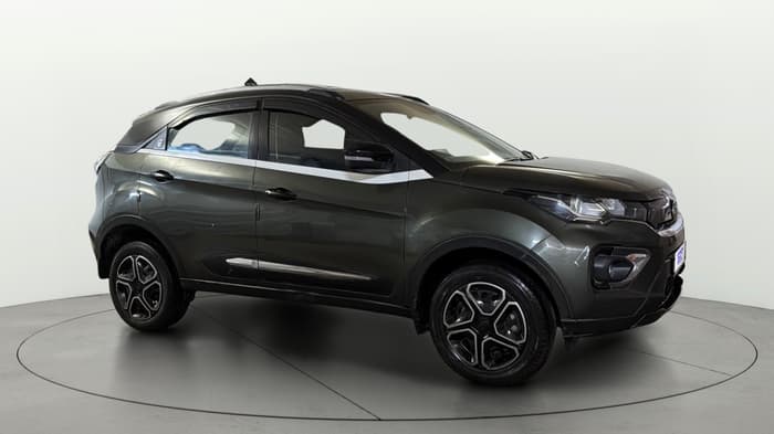 2023 Tata NEXON XM SUNROOF PETROL, CNG, Manual, 42,158 km, Right Front Diagonal