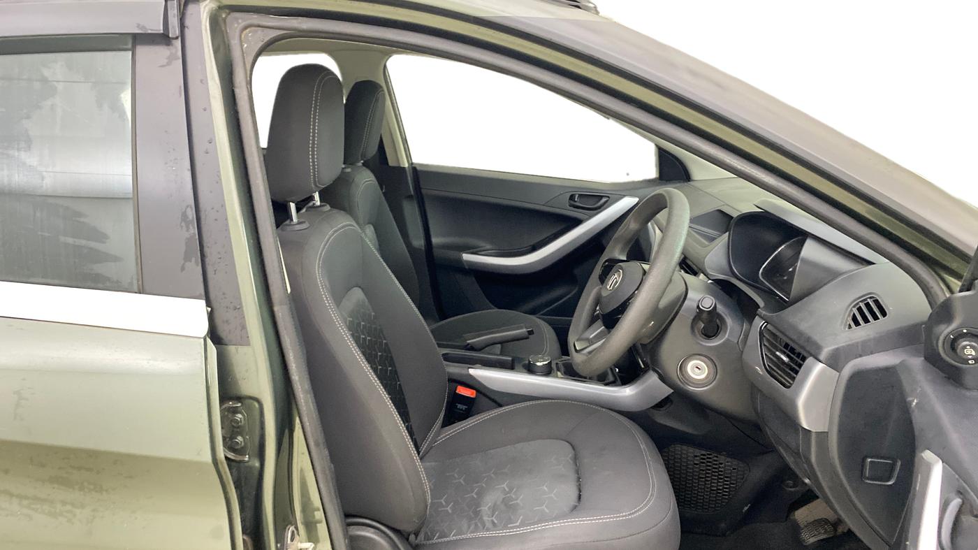 2022 Tata NEXON XM PETROL, Petrol, Manual, 24,237 km, Right Side Front Door Cabin