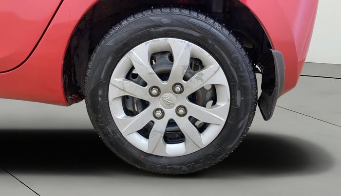 2017 Hyundai Eon MAGNA +, Petrol, Manual, 1,07,046 km, Left Rear Wheel