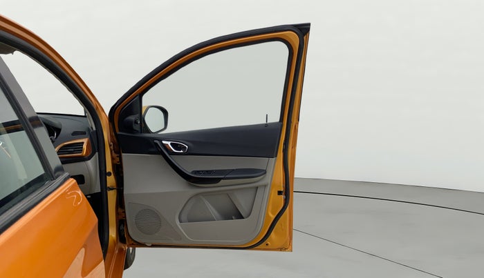 2018 Tata Tiago XZA PETROL, Petrol, Automatic, 23,525 km, RHS Front Door