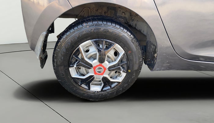 2016 Hyundai Eon ERA +, Petrol, Manual, 37,454 km, Right Rear Wheel