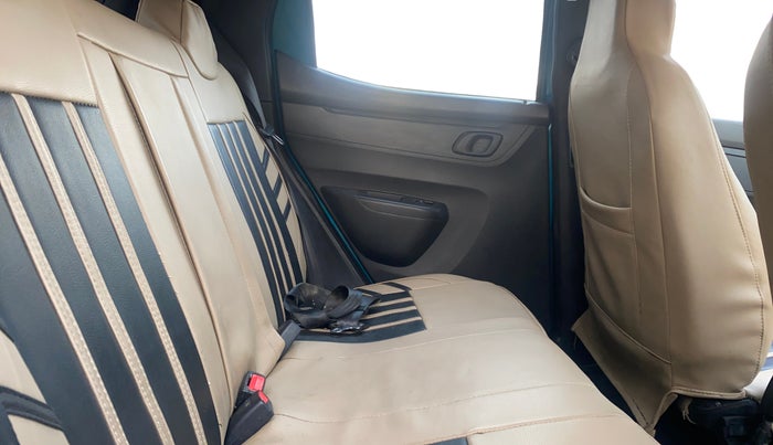 2022 Renault Kwid RXT 1.0 (O), Petrol, Manual, 49,467 km, Right Side Rear Door Cabin