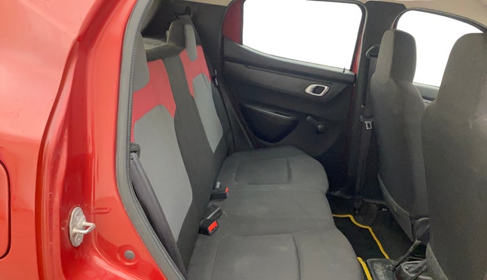 2019 Renault Kwid RXT 1.0, Petrol, Manual, 76,282 km, Right Side Rear Door Cabin