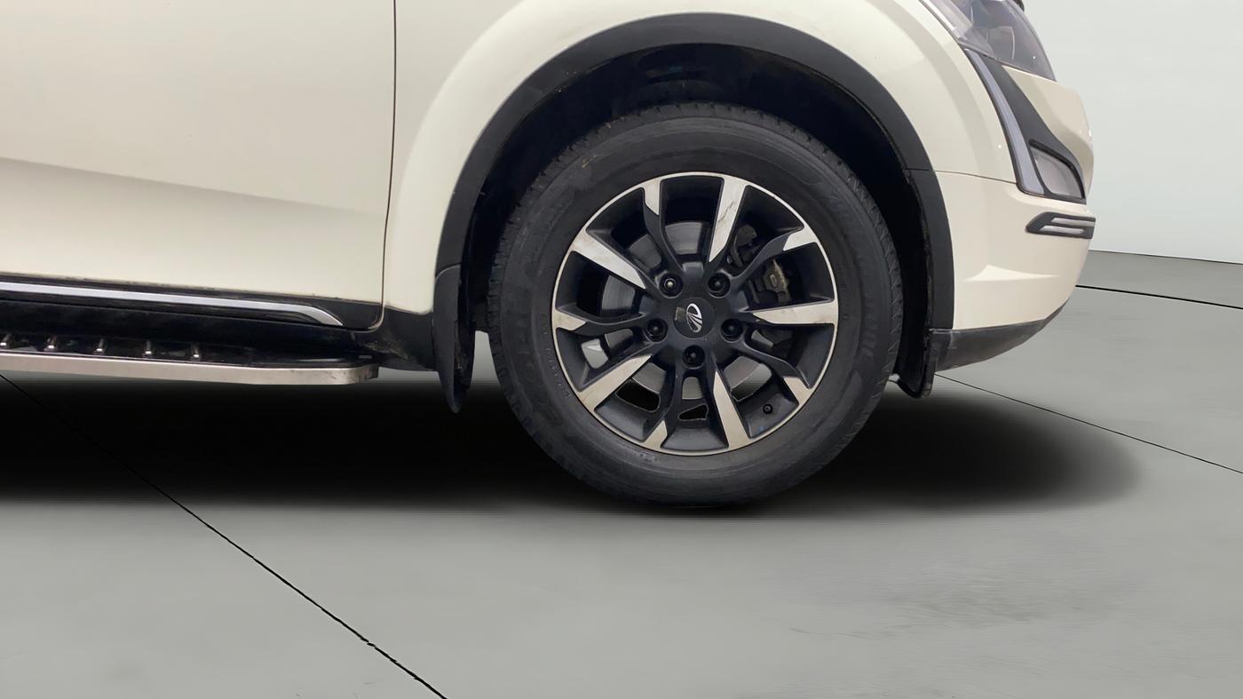 2020 Mahindra XUV500 W11, Diesel, Manual, 66,281 km, Right Front Wheel