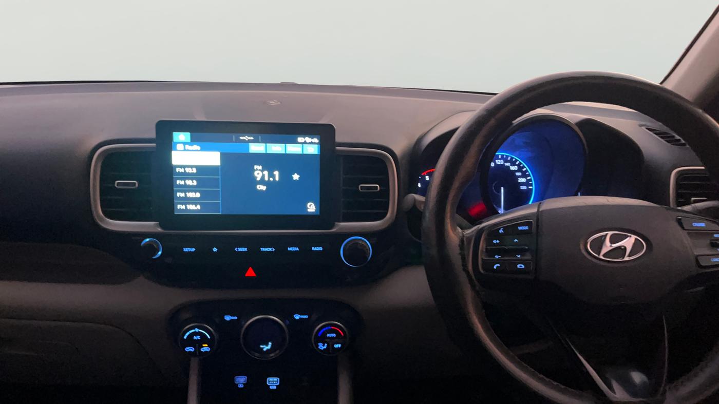 2019 Hyundai VENUE SX 1.4 CRDi DUAL TONE, Diesel, Manual, 1,08,203 km, Air Conditioner