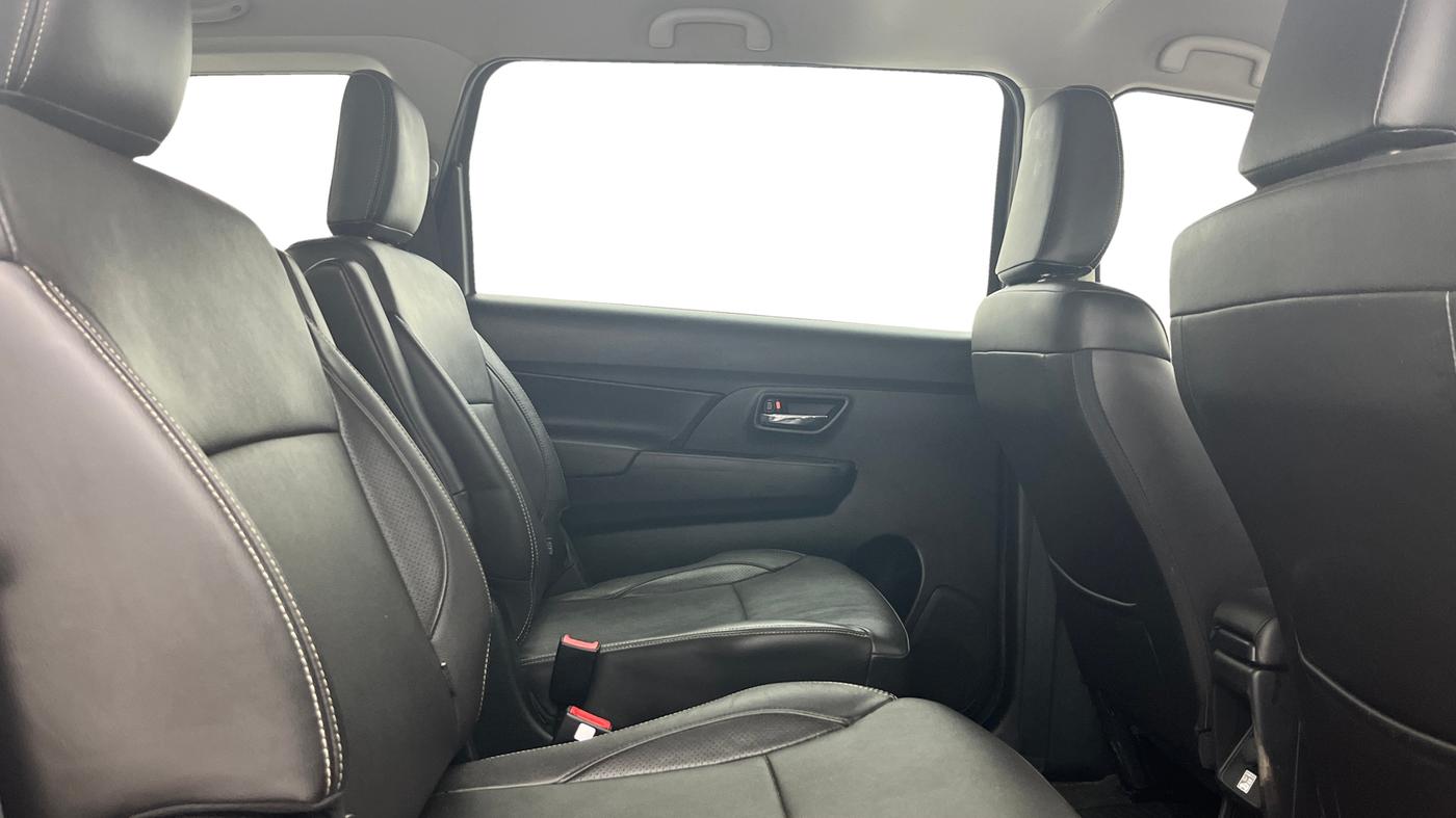 2022 Maruti XL6 ALPHA MT, Petrol, Manual, 70,450 km, Right Side Rear Door Cabin