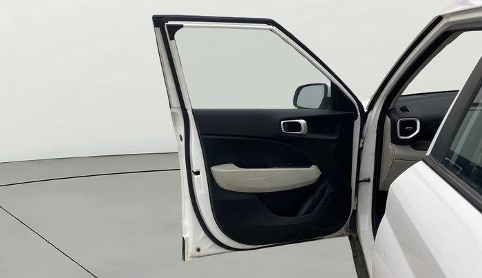 2023 Hyundai VENUE SX 1.2 PETROL, Petrol, Manual, 15,640 km, LHS Front Door