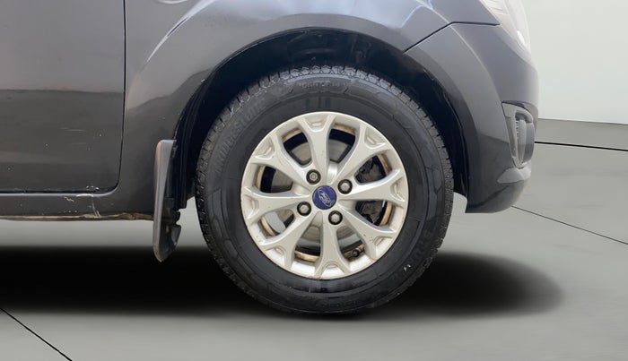 2012 Ford Figo TITANIUM 1.4 DIESEL, Diesel, Manual, 96,737 km, Right Front Wheel