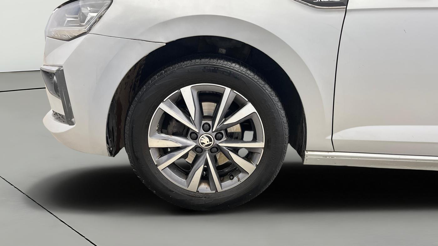 2022 Skoda SLAVIA STYLE 1.0L TSI MT, Petrol, Manual, 68,299 km, Left Front Wheel