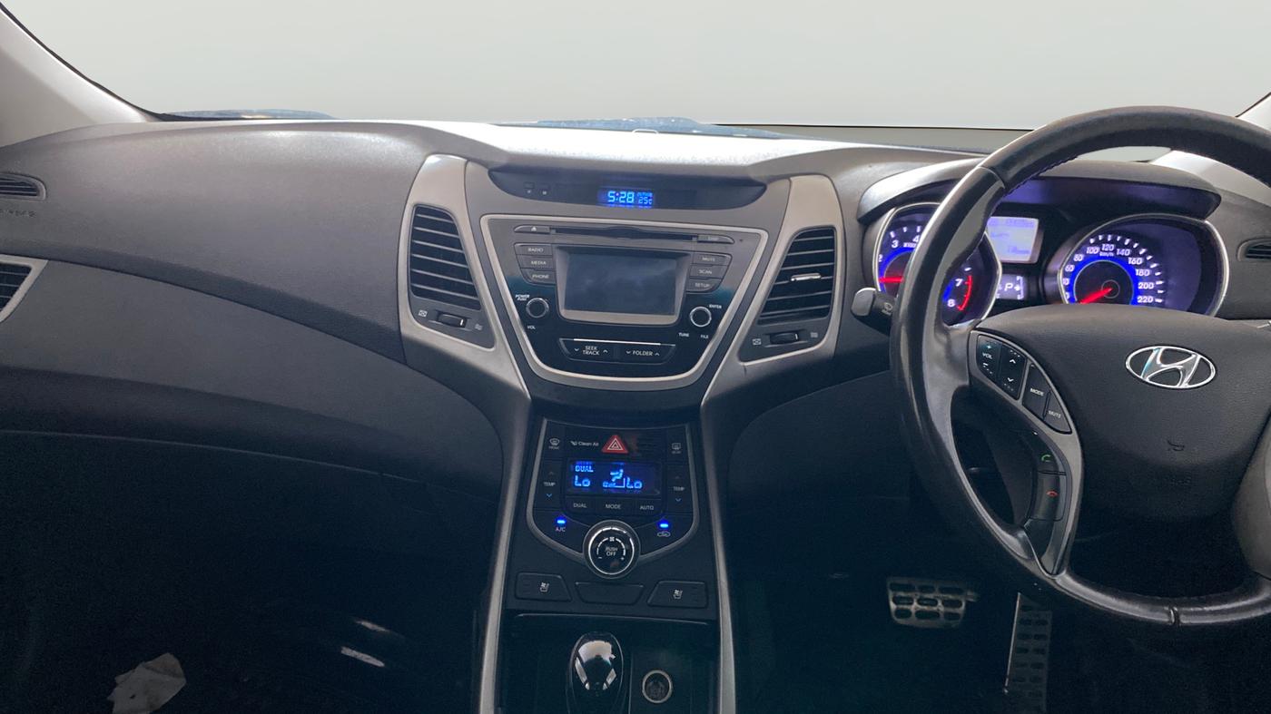 2016 Hyundai New Elantra 2.0 SX AT PETROL, Petrol, Automatic, 57,434 km, Air Conditioner
