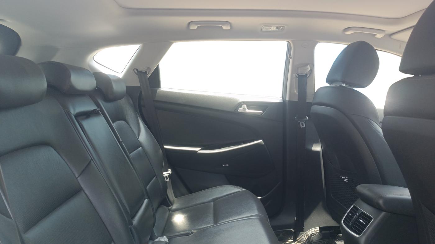 2020 Hyundai Tucson GLS 2WD AT DIESEL, Diesel, Automatic, 28,510 km, Right Side Rear Door Cabin