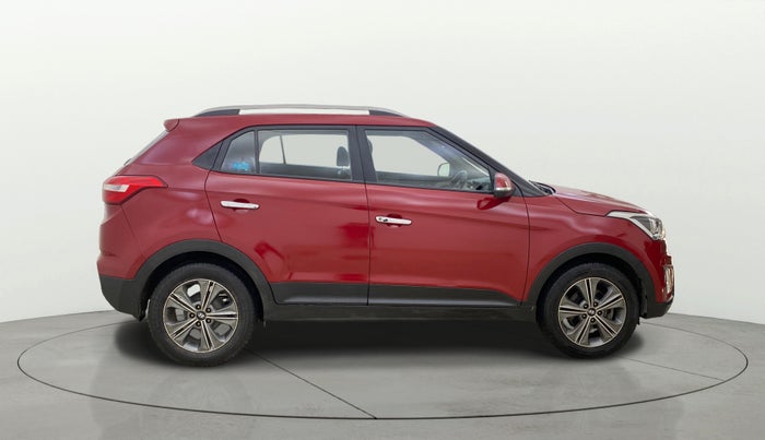 2017 Hyundai Creta SX (O) 1.6 DIESEL, Diesel, Manual, 1,04,813 km, Right Side View