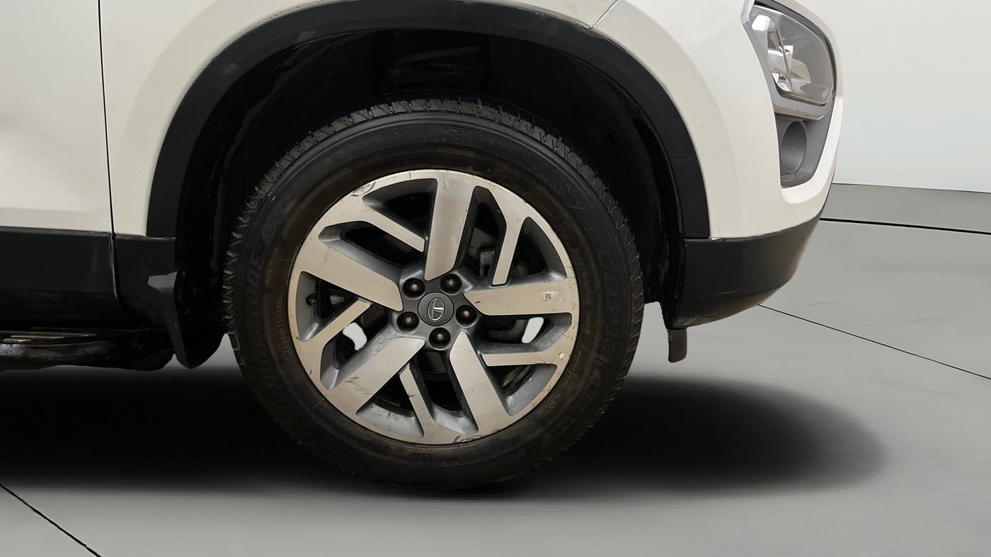 2023 Tata Safari XZ, Diesel, Manual, 40,943 km, Right Front Wheel