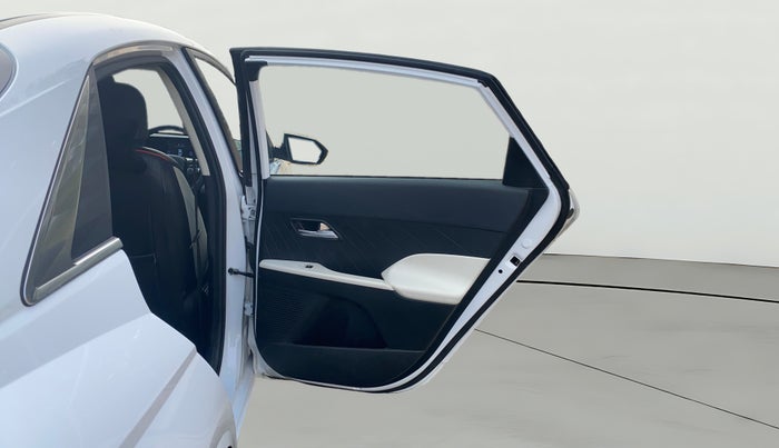 2023 Hyundai Verna SX 1.5 VTVT, Petrol, Manual, 8,525 km, RHS Rear Door