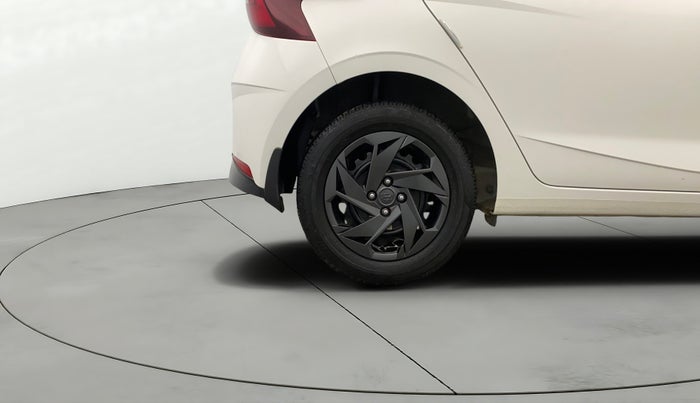 2023 Hyundai NEW I20 MAGNA 1.2 MT, Petrol, Manual, 27,146 km, Right Rear Wheel