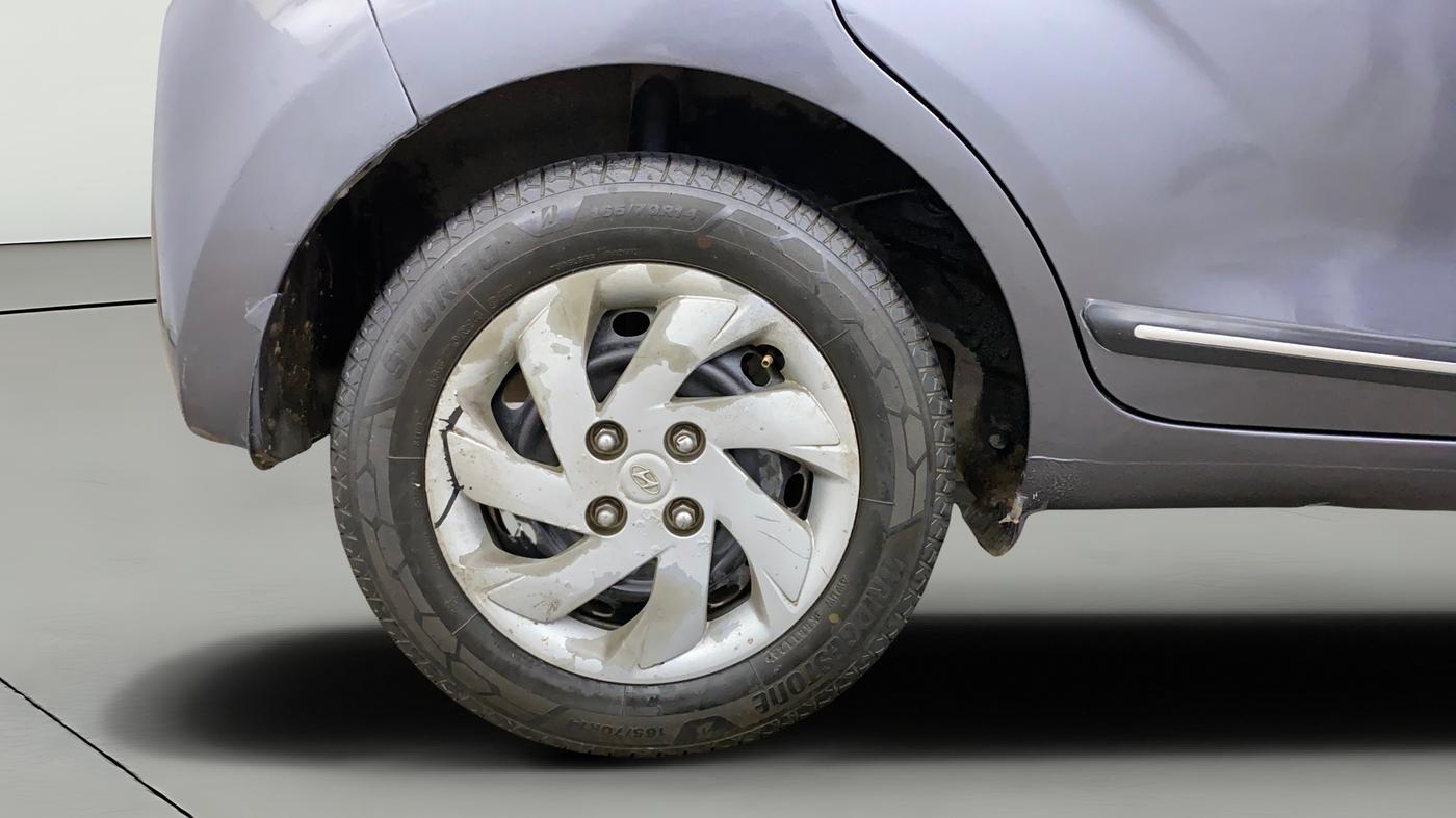 2019 Hyundai NEW SANTRO SPORTZ CNG, CNG, Manual, 85,746 km, Right Rear Wheel
