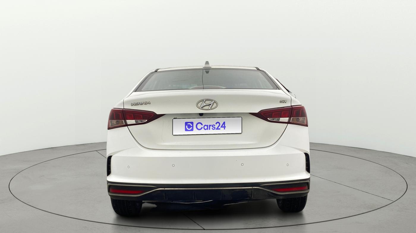 2022 Hyundai Verna SX (O)1.5 MPi, Petrol, Manual, 32,554 km, Back/Rear