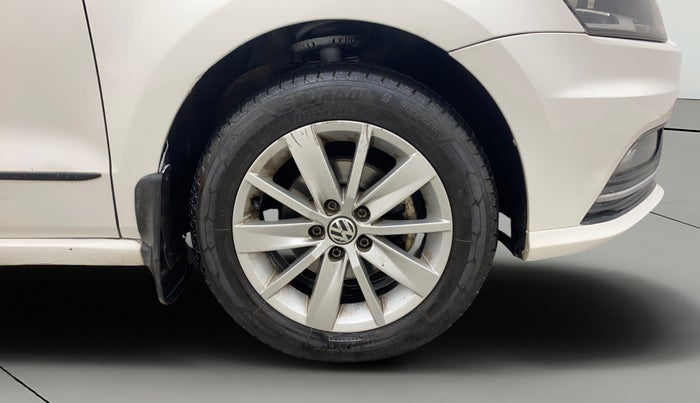 2017 Volkswagen Ameo HIGHLINE DSG 1.5 DIESEL , Diesel, Automatic, 1,00,607 km, Right Front Wheel