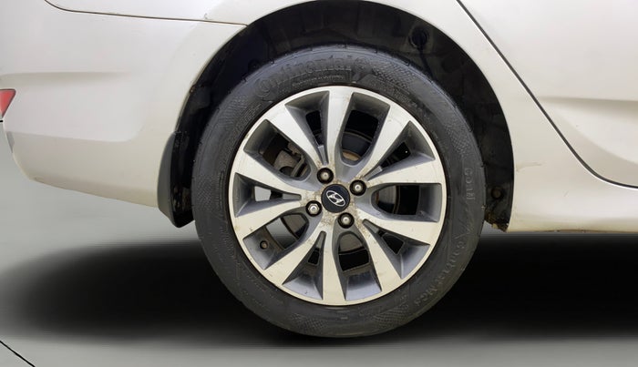 2014 Hyundai Verna FLUIDIC 1.4 CRDI CX, Diesel, Manual, 1,08,392 km, Right Rear Wheel