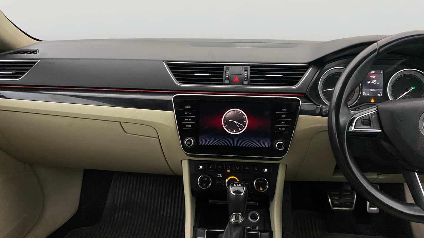 2018 Skoda Superb L&K 1.8 TSI AT, Petrol, Automatic, 70,106 km, Air Conditioner