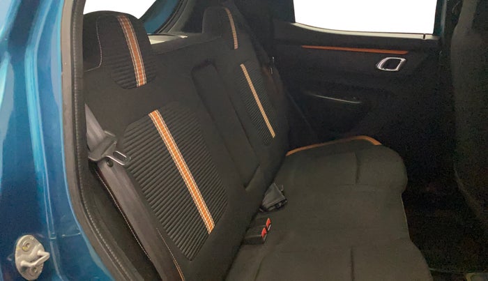 2020 Renault Kwid CLIMBER 1.0 (O), Petrol, Manual, 56,092 km, Right Side Rear Door Cabin