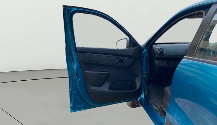 2022 Renault Kwid RXT 1.0, Petrol, Manual, 7,371 km, LHS Front Door